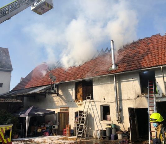 Worms-Abenheim – Feuer zerstört Scheune