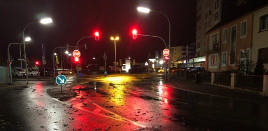 Sturmschäden in der Wormser Innenstadt – mehrere Gebäude und PKW beschädigt