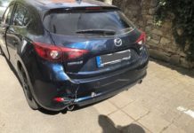 Unfallflucht auf Parkplatz eines Einkaufsmarktes