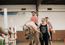 Kostenlose Reitstunden als Gegenleistung für´s Helfen.