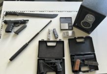Alzeyer Polizei beschlagnahmt im Rahmen von Durchsuchungsmaßnahmen mehrere Waffen und Betäubungsmittel