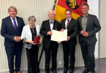 Wulf Kleinknecht erhält Bundesverdienstkreuz