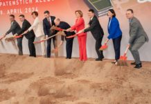 Symbolischer Spatenstich für Eli Lilly vollzogen