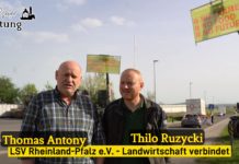 Bauerndemo am Rande des Kanzlerbesuchs