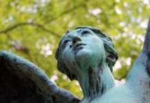 Diebstahl auf Hauptfriedhof „Hochheimer Höhe“