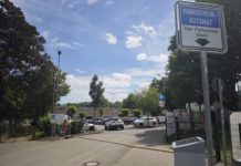 Parken am Wartbergbad: Neuer Parkautomat geht an den Start