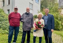 Stadtverwaltung Alzey begrüßt zehn Mitarbeiter – zwei Verdiente verabschiedet