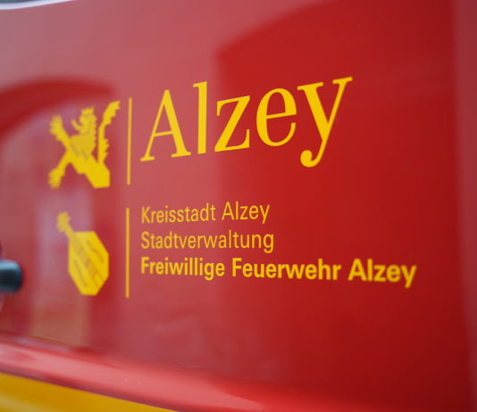 Brand in leerstehendem Haus beschäftigt Feuerwehr in Alzey