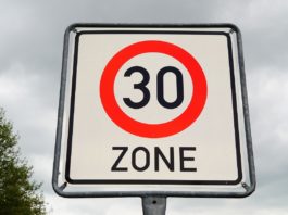 Illegale Autorennen und Lärm in der Dr.-Georg-Durst-Straße: SPD-Fraktion fordert erneut Maßnahmen