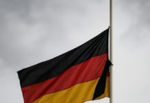 Rheinland-Pfalz trauert um Papst Franziskus – Ministerpräsident Schweitzer ordnet Trauerbeflaggung an