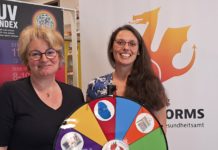 Drehen, gewinnen, schützen: Gesundheitsamt informiert im Wartbergbad über UV-Schutz