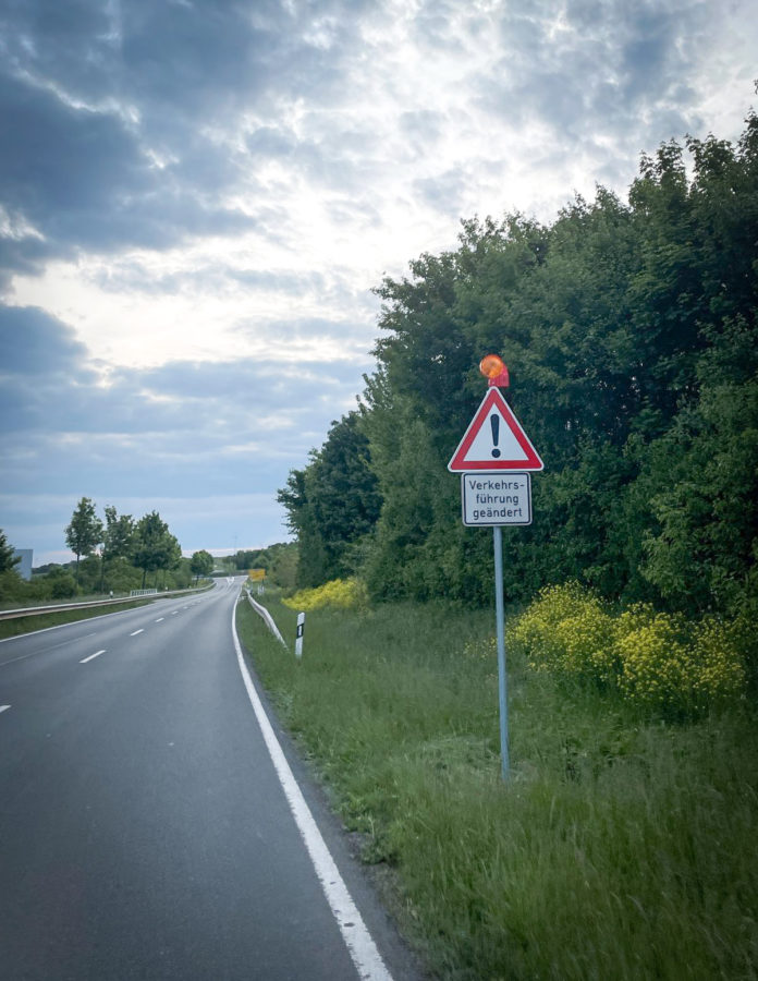 Schild_Schafhausen_Kreisel-1536x2048 (1)