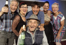 „Die Jubiläumskracher“ zünden – 30 Jahre Gerry Jansen Theater mit ausgelassener Premiere gefeiert