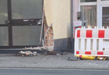 Verkehrsunfall in der Hospitalstraße – 26-Jähriger verursacht großen Schaden