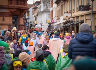 Alzeyer Fastnachtzirkus 2026: „Feiert lokal – Alzey steht Kopf“