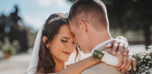 Alzey veröffentlicht Trautermine für 2026: Warum die Wahl des Fotografen jetzt entscheidend wird Hochzeitstermine 2026 Stadt Alzey, Fotograf Jan Weber Emotive Photography