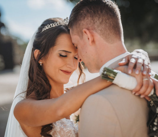 Alzey veröffentlicht Trautermine für 2026: Warum die Wahl des Fotografen jetzt entscheidend wird Hochzeitstermine 2026 Stadt Alzey, Fotograf Jan Weber Emotive Photography