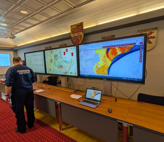 Großübung „Hochwasser“ erfolgreich abgeschlossen475 Einsatzkräfte trainieren Ernstfall in der Verbandsgemeinde Eich