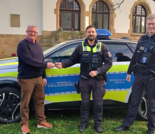 Verbandsgemeinde Wöllstein nimmt erstes vollelektrisches Dienstfahrzeug in Betrieb