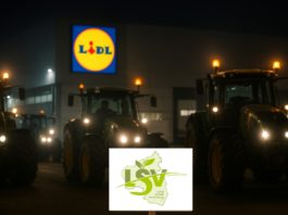 Landwirte demonstrieren vor LIDL-Zentrallager in Wöllstein