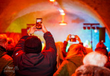 Volle Kneipen und belebte Straßen bei der 25. Alzeyer Nacht
