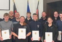 Acht neue Mitglieder für die Feuerwehr der Verbandsgemeinde Wöllstein verpflichtet