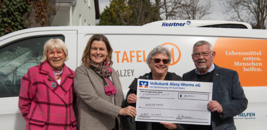 10.000 Euro für neuen Transporter: Lions Club unterstützt Tafel Alzey