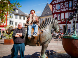 „DER PRINZ VON ALZEY“ – vom Jakobsweg zum viralen Hit binnen weniger Tage