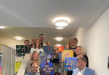 Kinderkunst bringt Farbe ins Gesundheitsamt