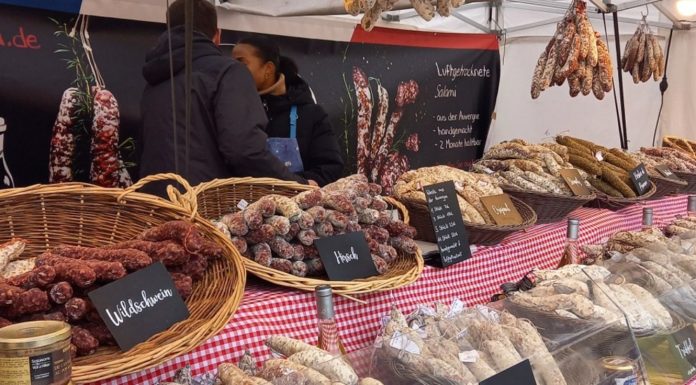 Französischer Markt und verkaufsoffener Sonntag locken nach Alzey