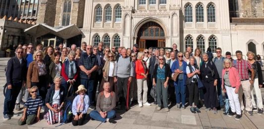 Alzeyer besuchen Partnerstadt Harpenden: Freundschaft über Grenzen hinweg